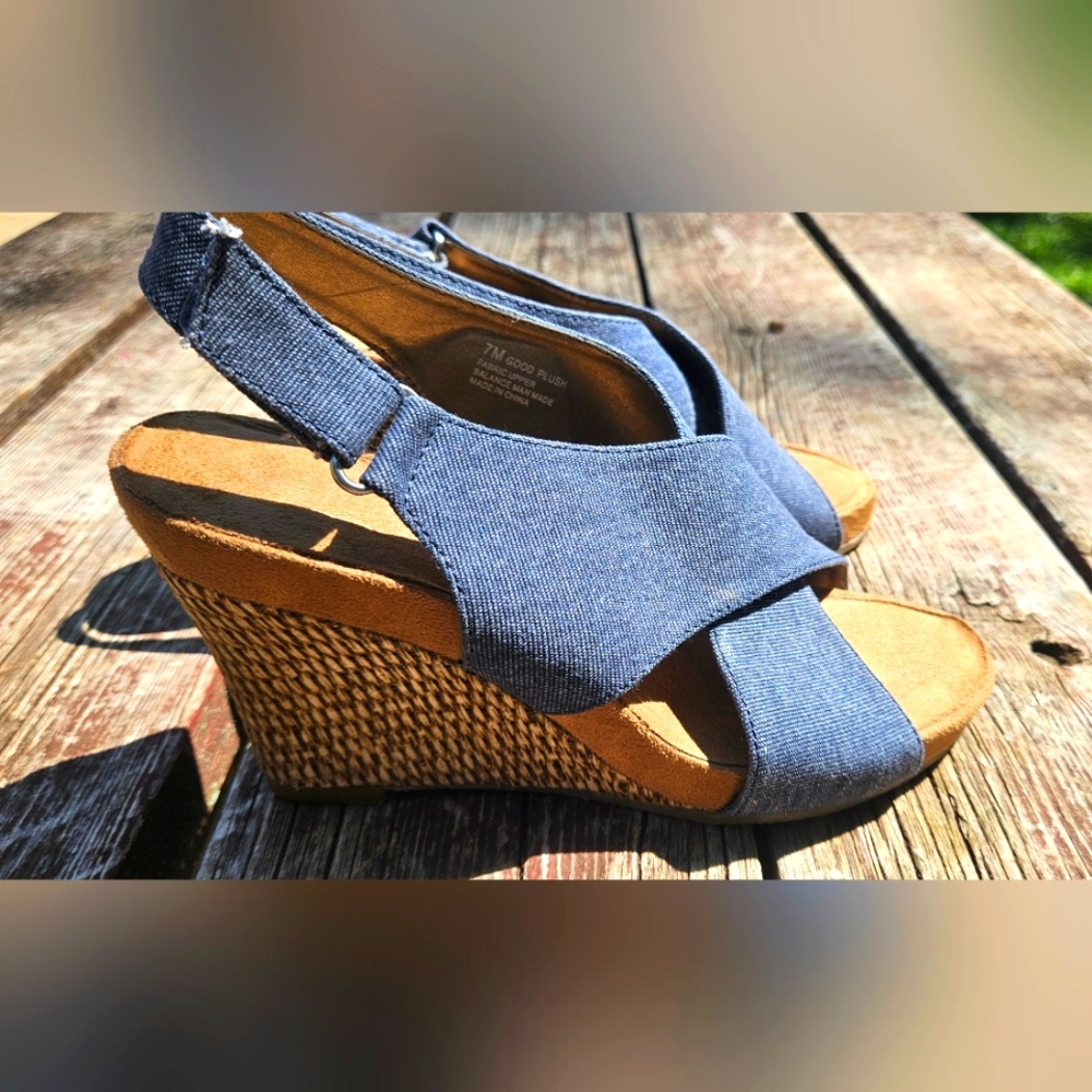 Aerology by Aerosoles Wedge Sandals, Denim/Brown Size 7